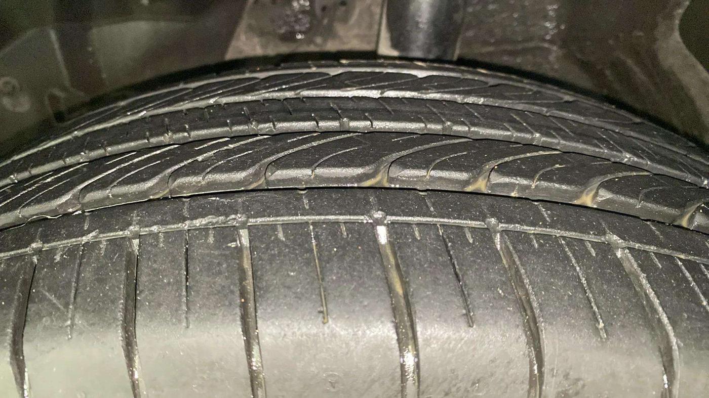 2019 MG HECTOR SHARP HYBRID 1.5 PETROL, Petrol, Manual, 11,744 km, Left Front Tyre Tread