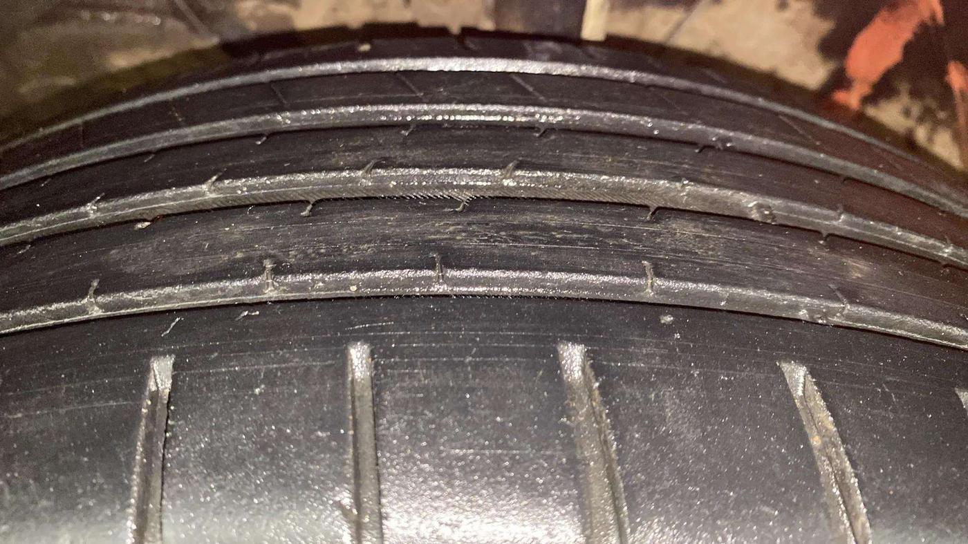 2019 Toyota Glanza V CVT, Petrol, Automatic, 37,994 km, Left Front Tyre Tread