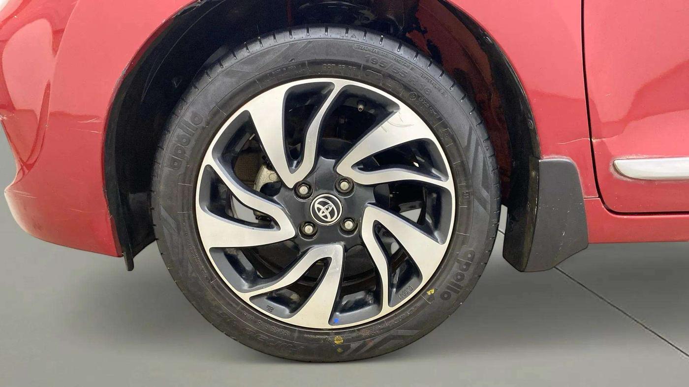 2019 Toyota Glanza V CVT, Petrol, Automatic, 37,994 km, Left Front Wheel