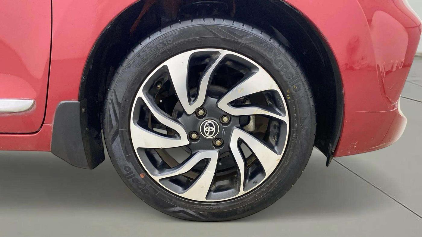 2019 Toyota Glanza V CVT, Petrol, Automatic, 37,994 km, Right Front Wheel