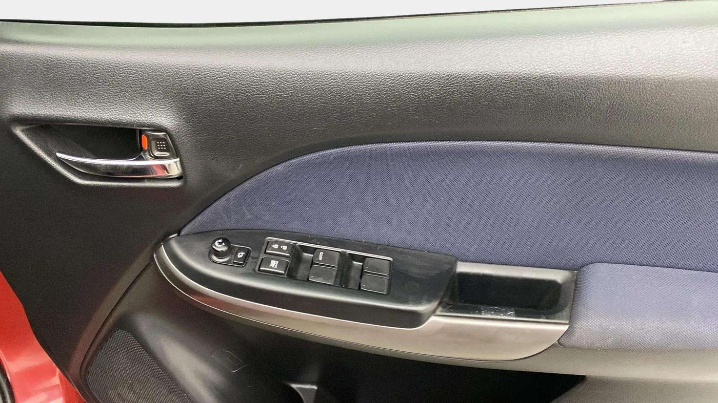 2019 Toyota Glanza V CVT, Petrol, Automatic, 37,994 km, Driver Side Door Panels Control