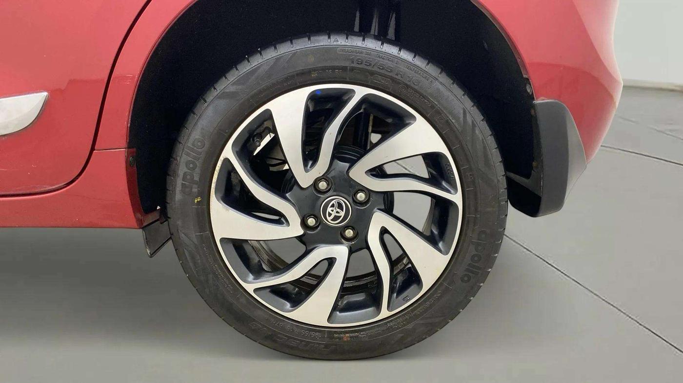 2019 Toyota Glanza V CVT, Petrol, Automatic, 37,994 km, Left Rear Wheel