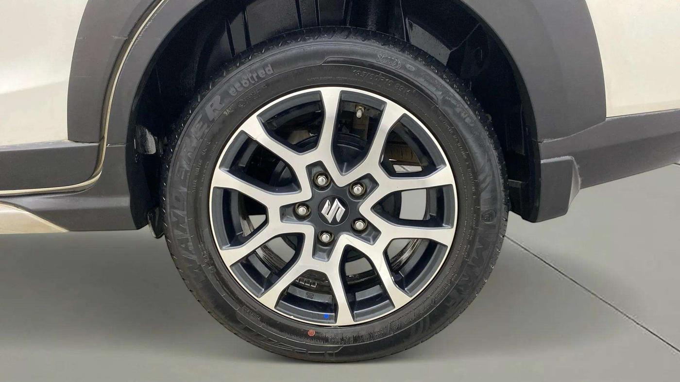 2022 Maruti XL6 ALPHA PLUS MT, Petrol, Manual, 39,953 km, Left Rear Wheel