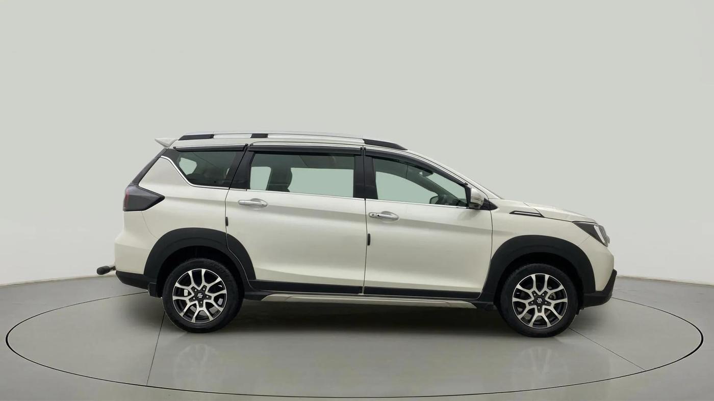 2022 Maruti XL6 ALPHA PLUS MT, Petrol, Manual, 39,953 km, Right Side View