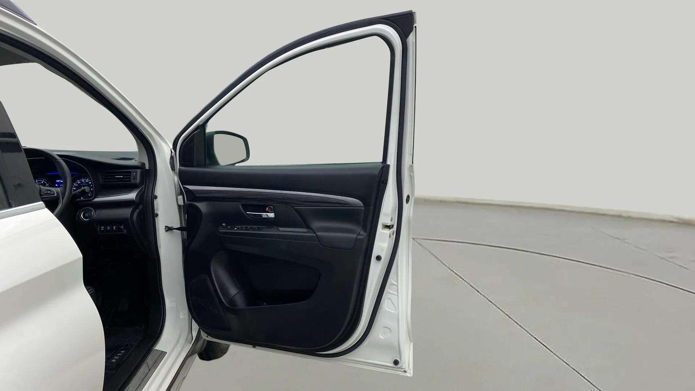 2022 Maruti XL6 ALPHA PLUS MT, Petrol, Manual, 39,953 km, RHS Front Door