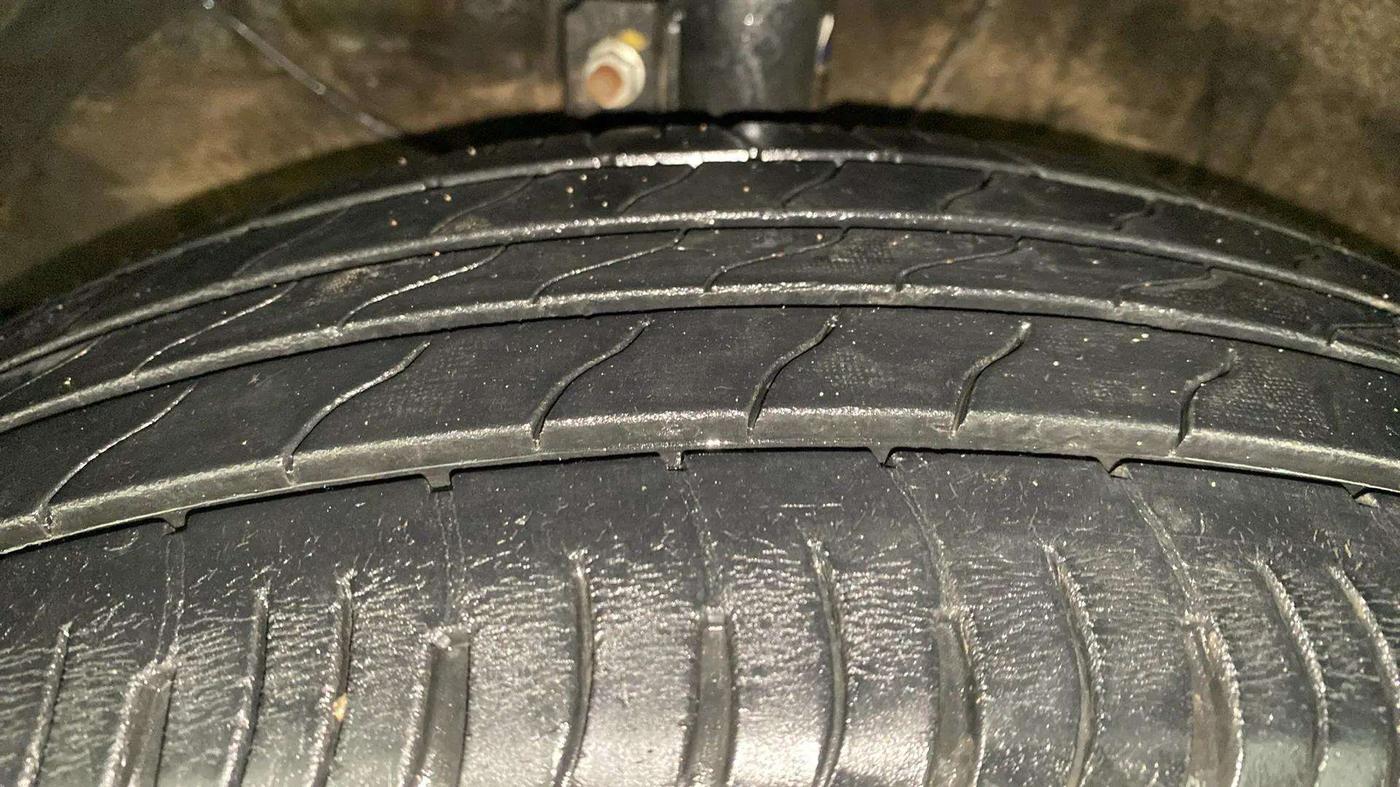 2022 Maruti XL6 ALPHA PLUS MT, Petrol, Manual, 39,953 km, Left Front Tyre Tread