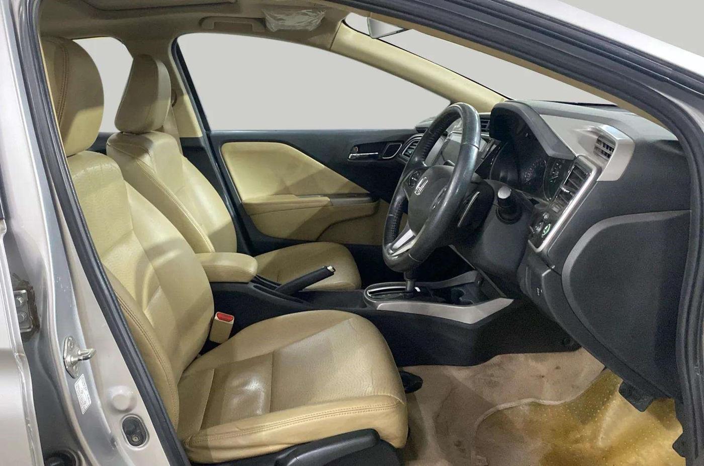 2017 Honda City 1.5L I-VTEC VX CVT, Petrol, Automatic, 51,533 km, Right Side Front Door Cabin