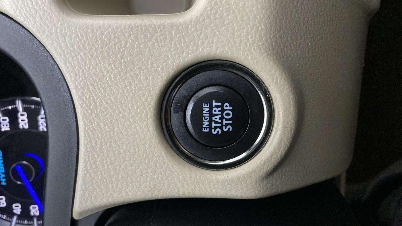 2018 Maruti Ciaz ALPHA 1.5 SHVS PETROL, Petrol, Manual, 64,988 km, Keyless Start/ Stop Button