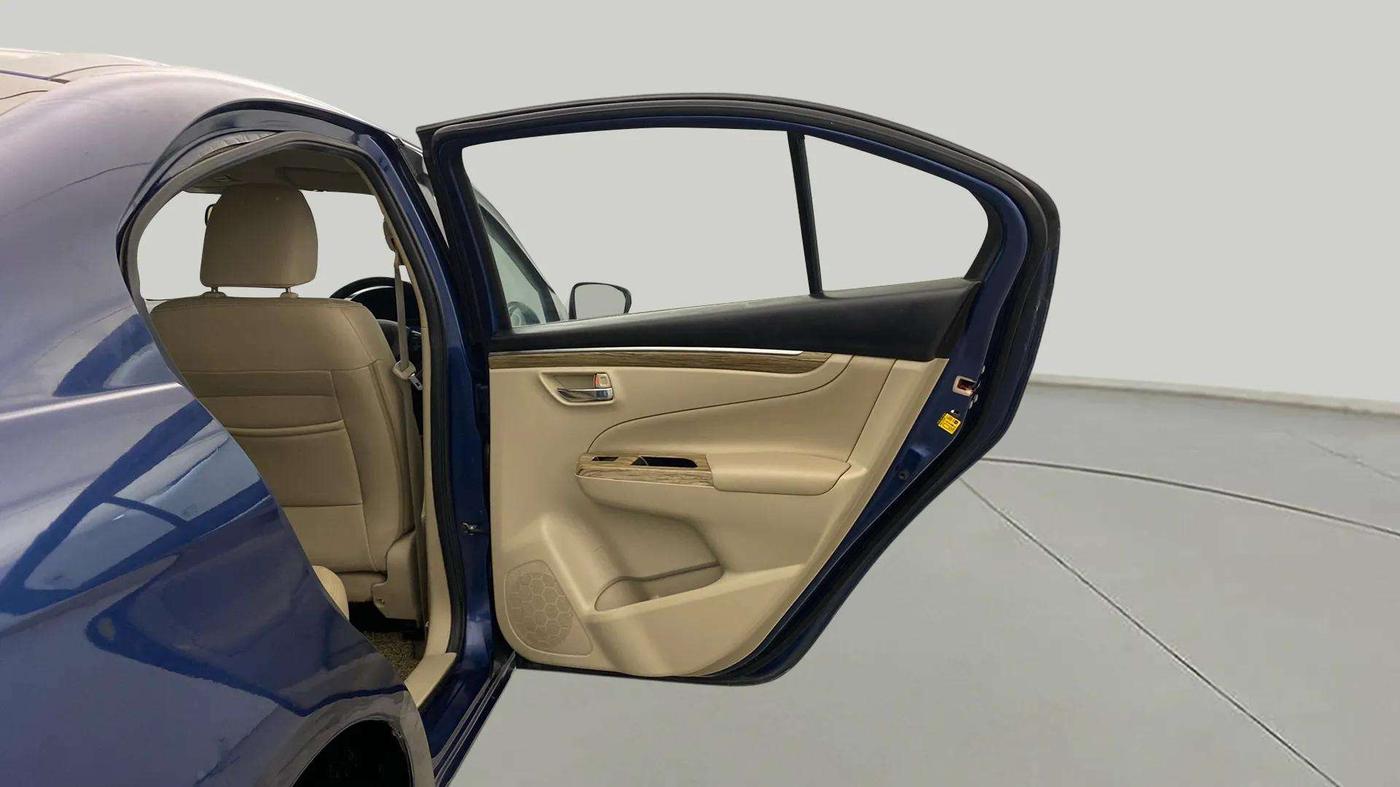 2018 Maruti Ciaz ALPHA 1.5 SHVS PETROL, Petrol, Manual, 64,988 km, RHS Rear Door