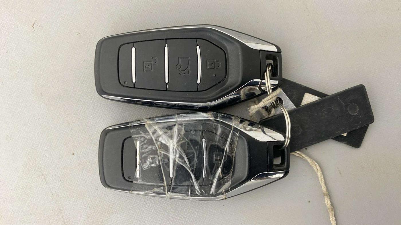 2021 Mahindra XUV500 W7, Diesel, Manual, 24,594 km, Key Close Up
