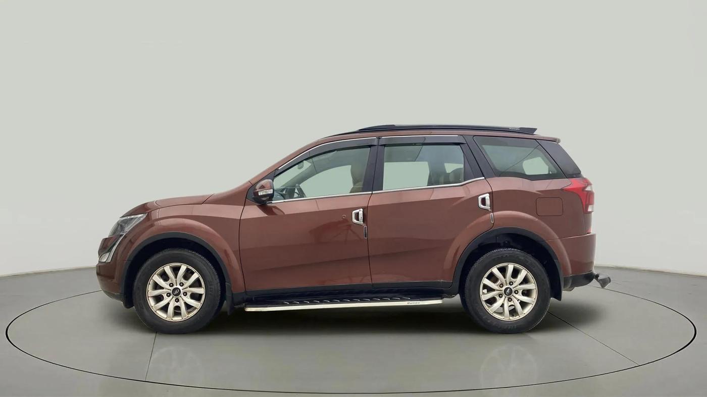 2021 Mahindra XUV500 W7, Diesel, Manual, 24,594 km, Left Side