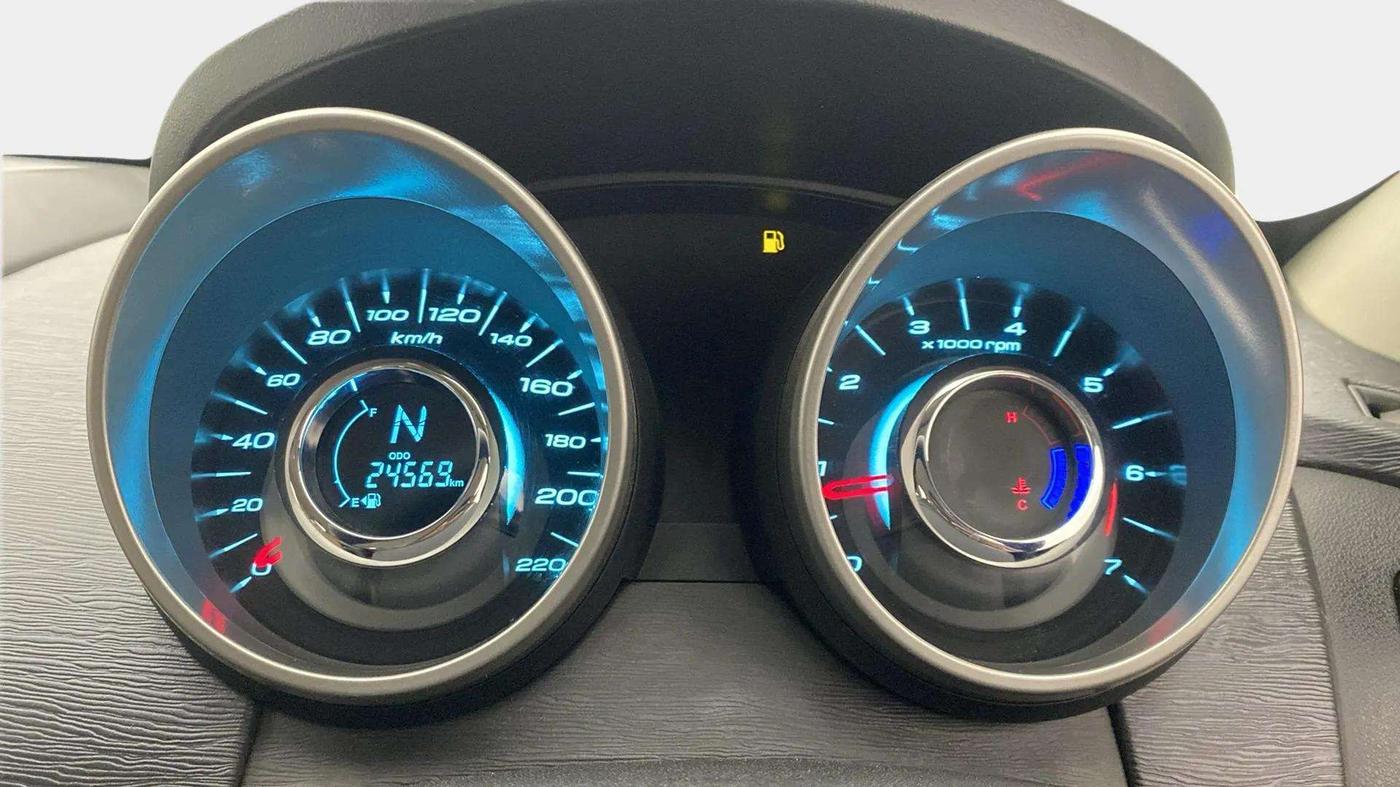 2021 Mahindra XUV500 W7, Diesel, Manual, 24,594 km, Odometer Image