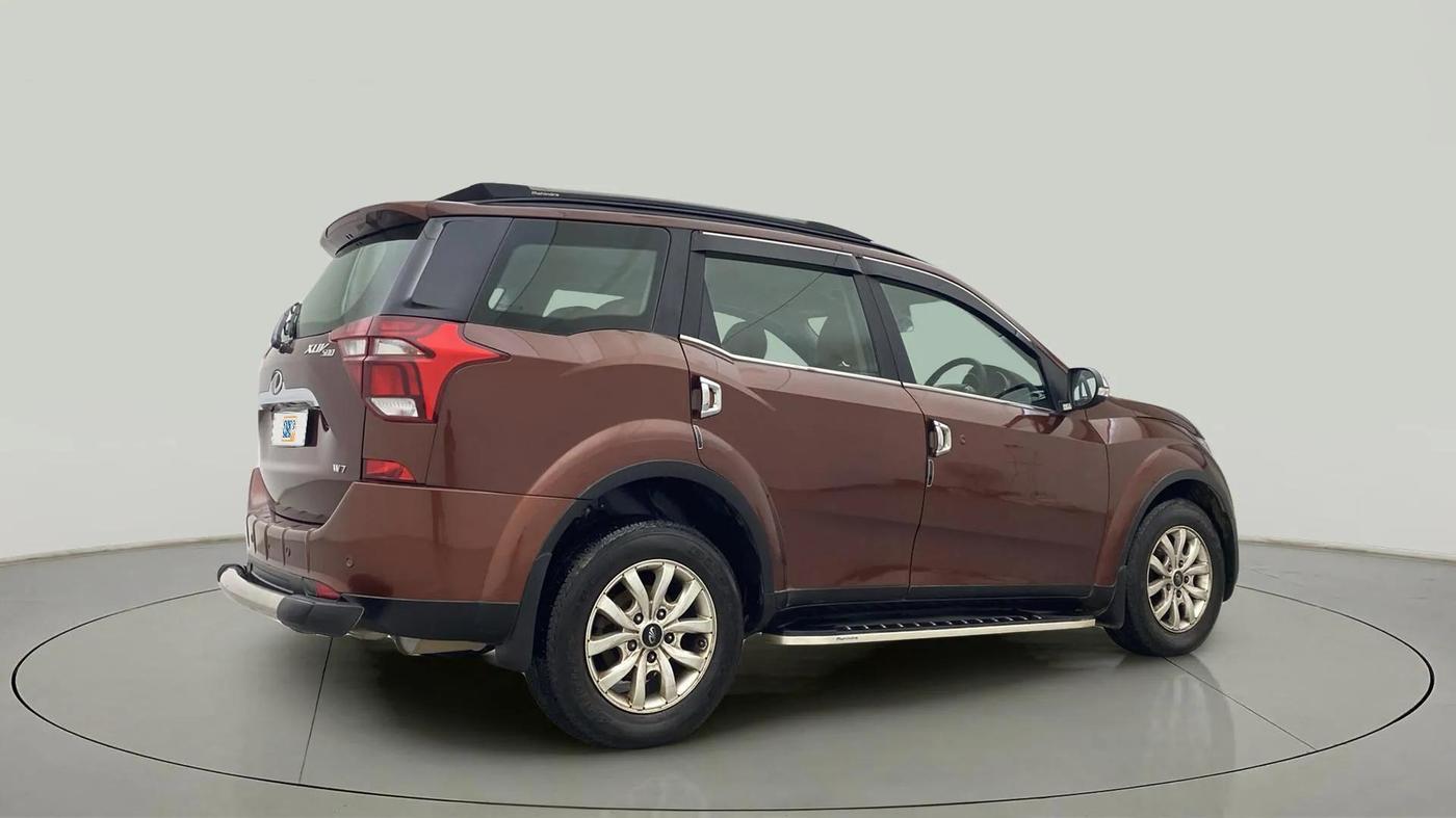2021 Mahindra XUV500 W7, Diesel, Manual, 24,594 km, Right Back Diagonal