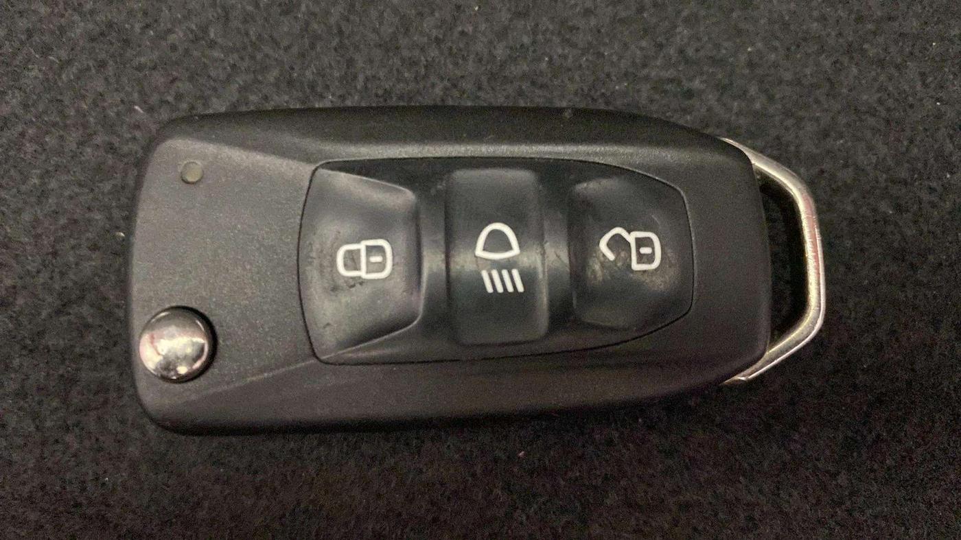 2021 Tata Tiago XZ PLUS PETROL, Petrol, Manual, 40,061 km, Key Close Up