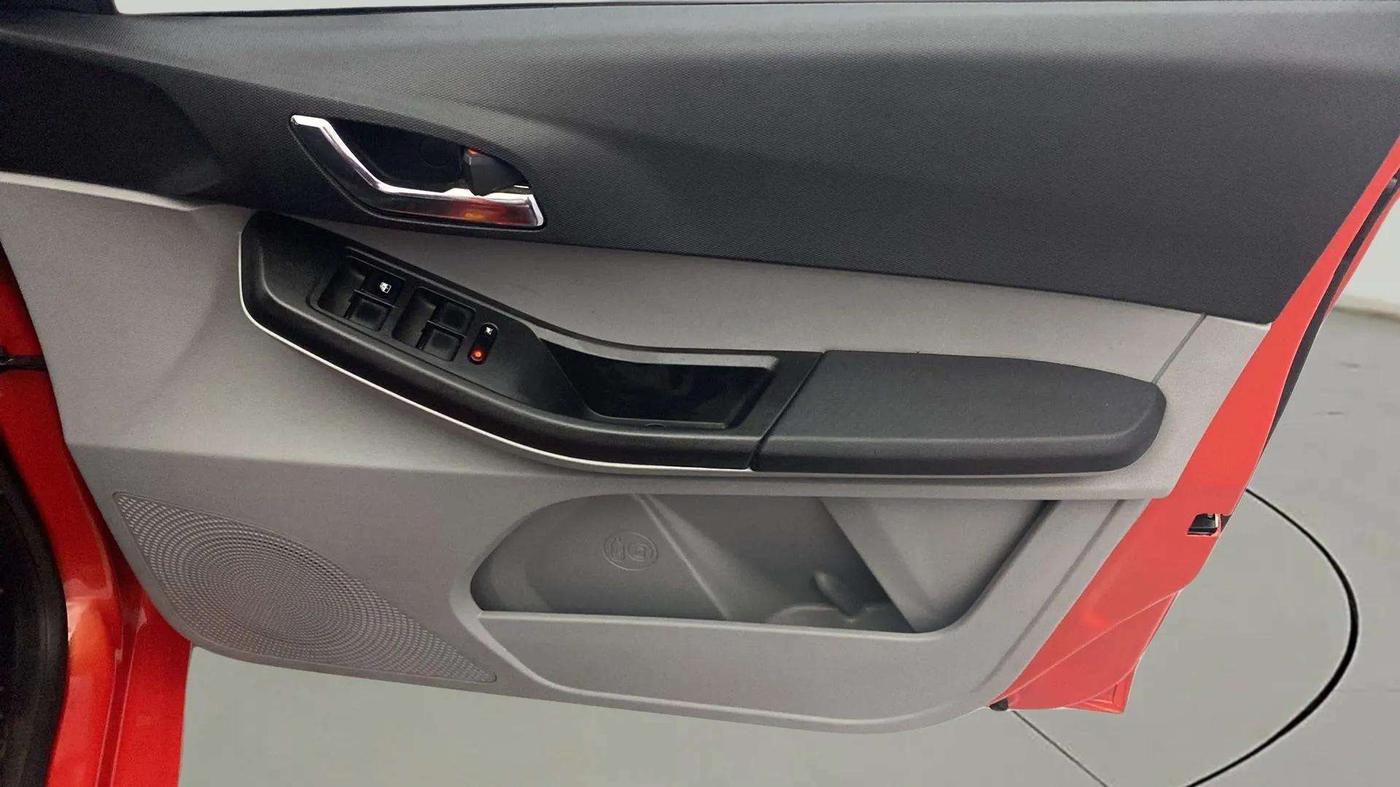 2021 Tata Tiago XZ PLUS PETROL, Petrol, Manual, 40,061 km, Driver Side Door Panels Control