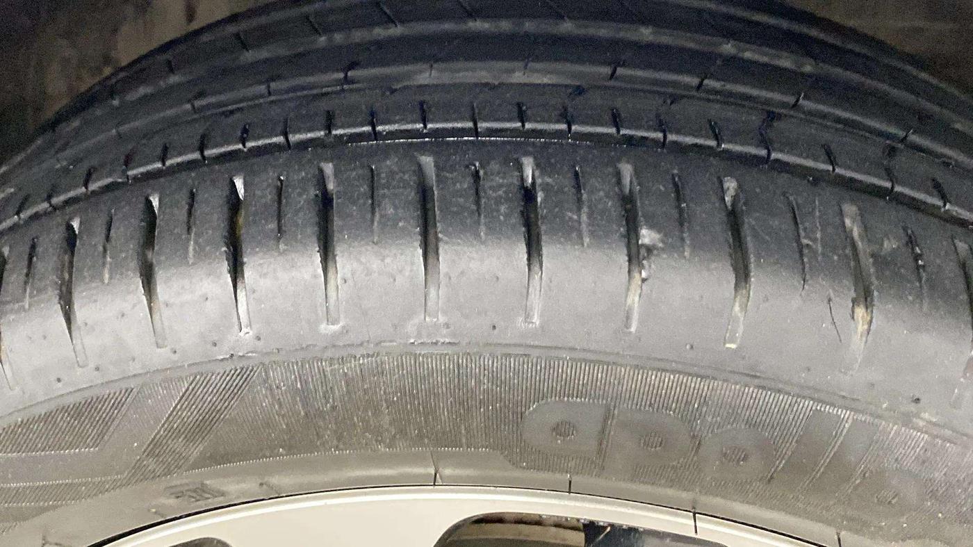 2021 Toyota Glanza G, Petrol, Manual, 45,466 km, Right Front Tyre Tread