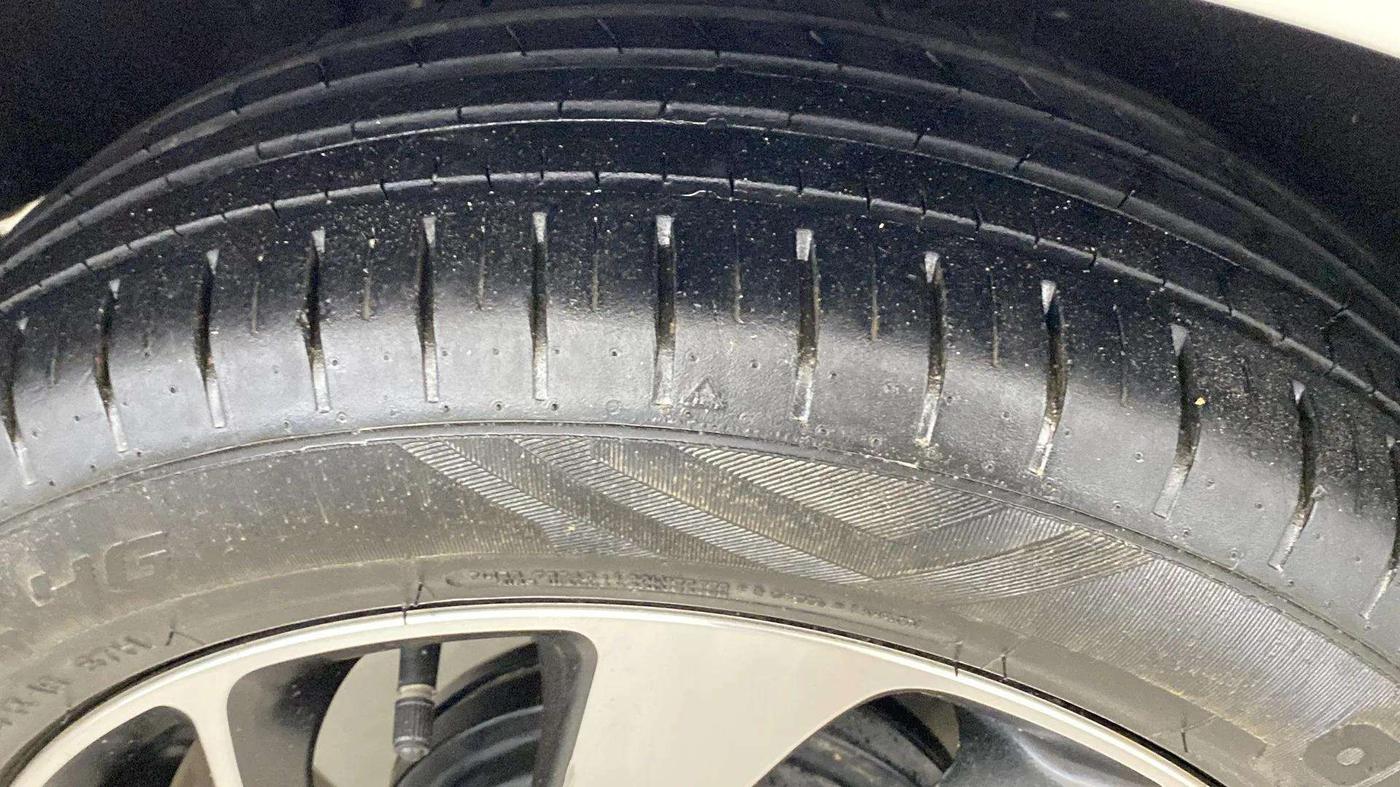 2021 Toyota Glanza G, Petrol, Manual, 45,466 km, Left Front Tyre Tread