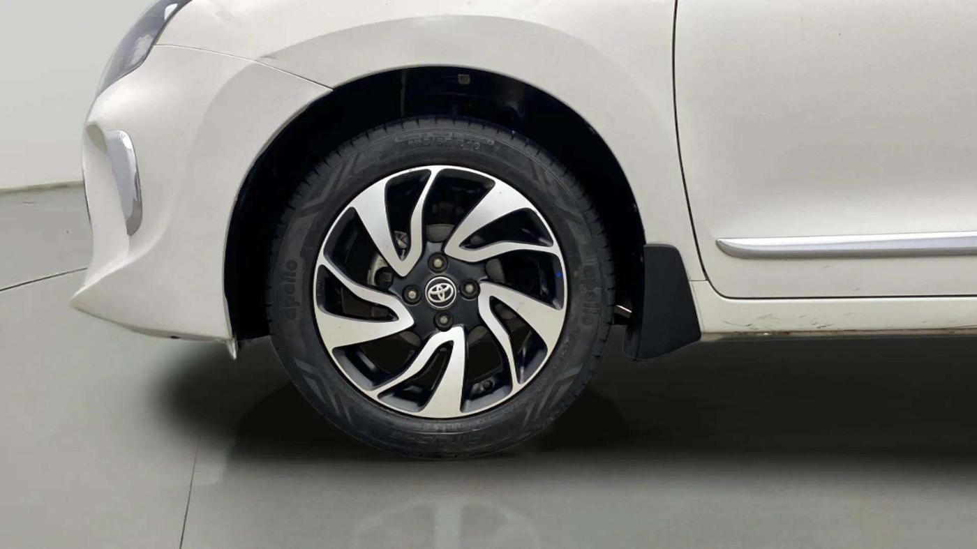 2021 Toyota Glanza G, Petrol, Manual, 45,466 km, Left Front Wheel