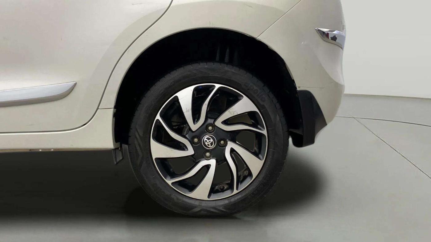 2021 Toyota Glanza G, Petrol, Manual, 45,466 km, Left Rear Wheel