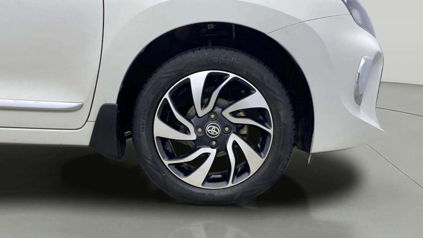 2021 Toyota Glanza G, Petrol, Manual, 45,466 km, Right Front Wheel