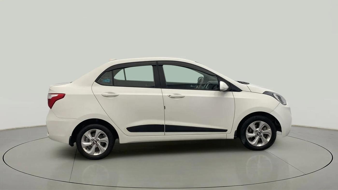 2017 Hyundai Xcent SX 1.2, Petrol, Manual, 85,806 km, Right Side View