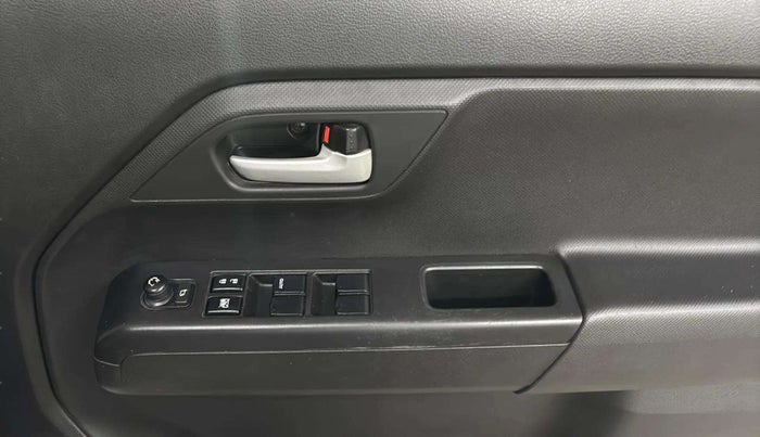 2020 Maruti New Wagon-R ZXI 1.2, Petrol, Manual, 5,105 km, Driver Side Door Panels Control