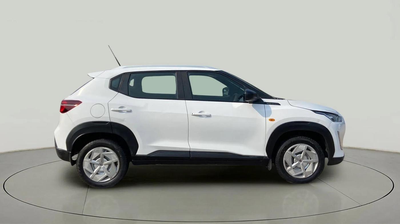 2021 Nissan MAGNITE XE, Petrol, Manual, 62,551 km, Right Side View