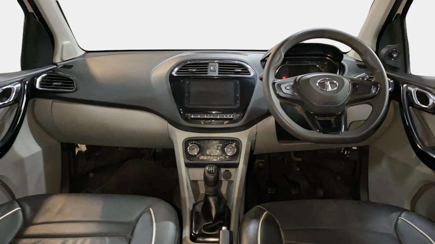 2020 Tata Tiago XZ PLUS PETROL, Petrol, Manual, 43,304 km, Dashboard