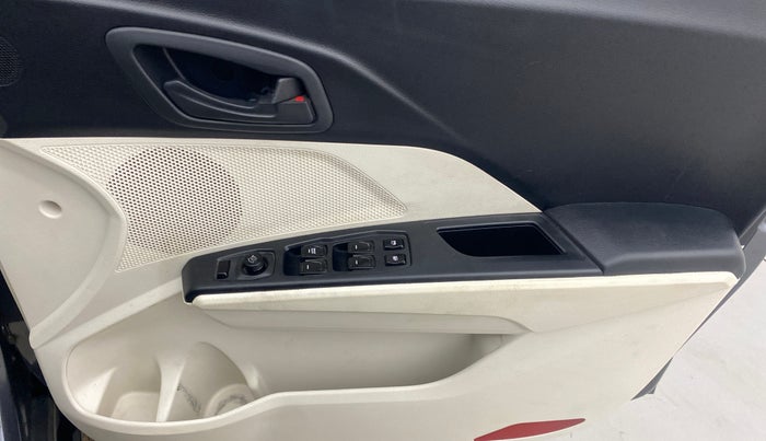 2024 Mahindra XUV 3XO MX3 Pro 1.5 Turbo Diesel, Diesel, Manual, 83,027 km, Driver Side Door Panels Control