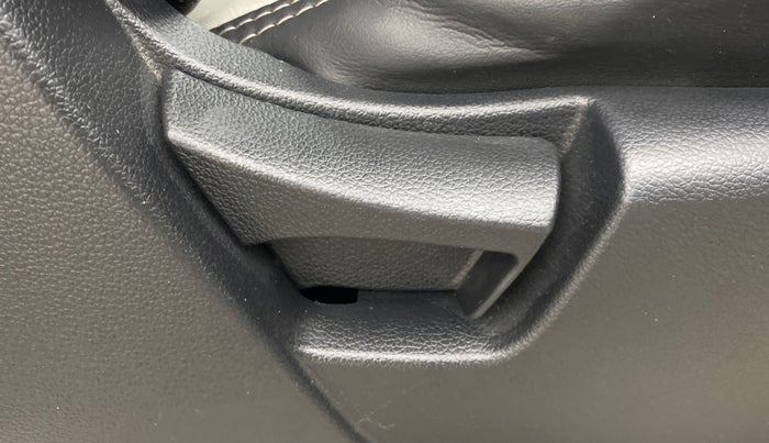 2024 Mahindra XUV 3XO MX3 Pro 1.5 Turbo Diesel, Diesel, Manual, 83,027 km, Driver Side Adjustment Panel