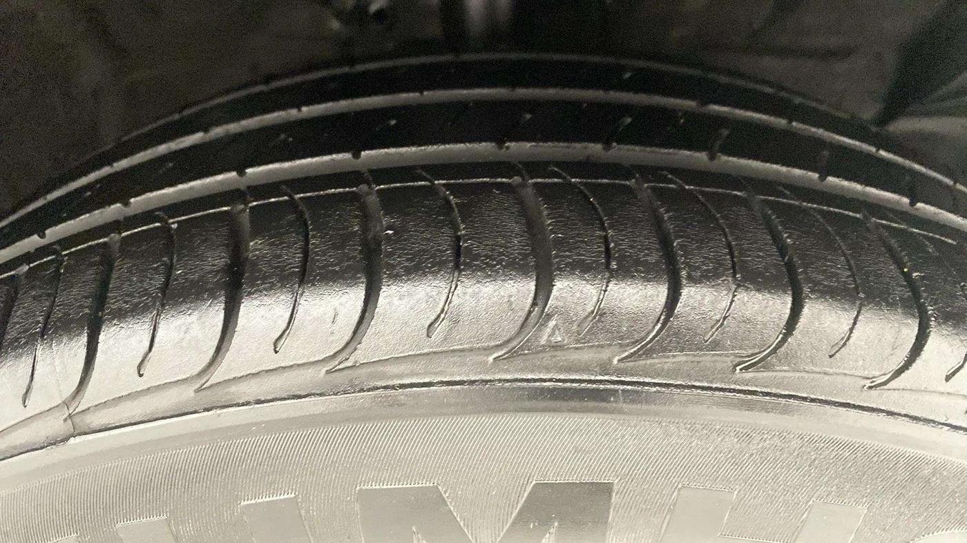 2021 KIA SELTOS HTK PLUS 1.5, Petrol, Manual, 28,505 km, Right Front Tyre Tread