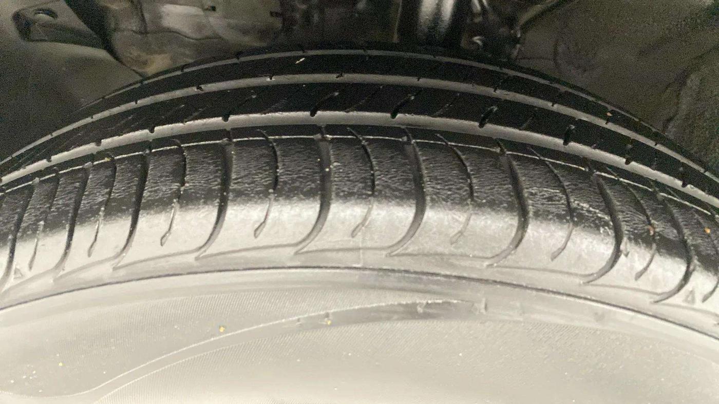 2021 KIA SELTOS HTK PLUS 1.5, Petrol, Manual, 28,505 km, Left Front Tyre Tread