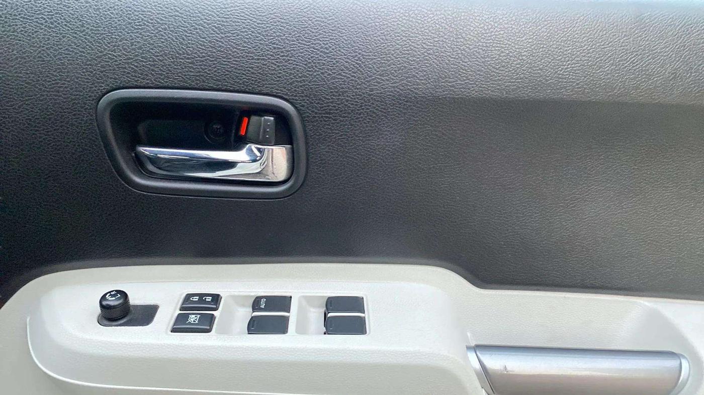 2023 Maruti IGNIS DELTA 1.2, Petrol, Manual, 22,391 km, Driver Side Door Panels Control