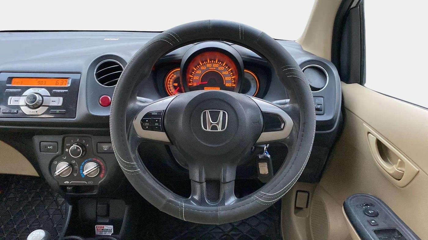 2014 Honda Brio S MT, Petrol, Manual, 64,730 km, Steering Wheel Close Up