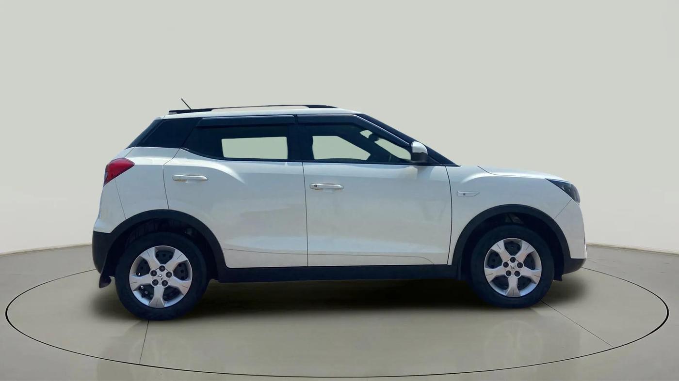 2023 Mahindra XUV300 W6 1.5 Diesel, Diesel, Manual, 20,753 km, Right Side View