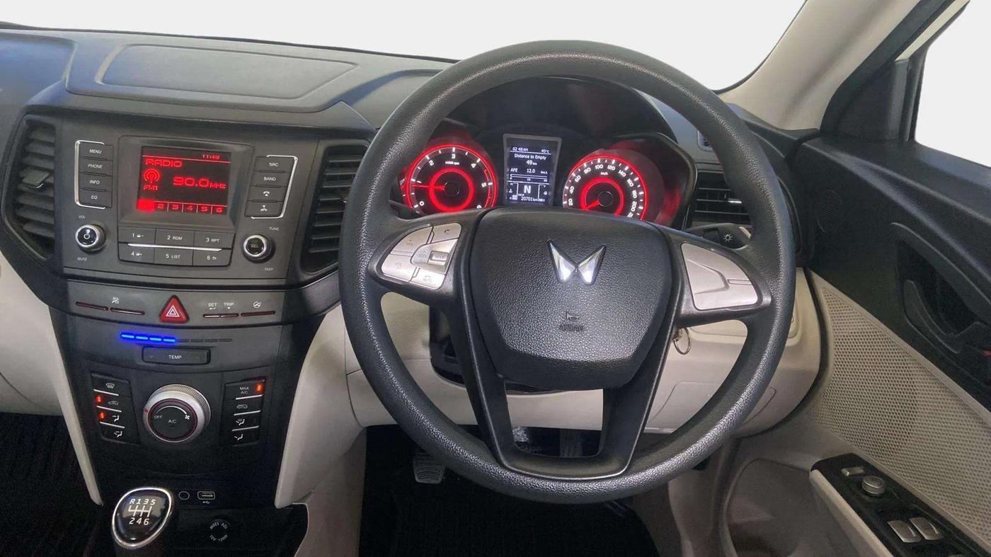2023 Mahindra XUV300 W6 1.5 Diesel, Diesel, Manual, 20,753 km, Steering Wheel Close Up