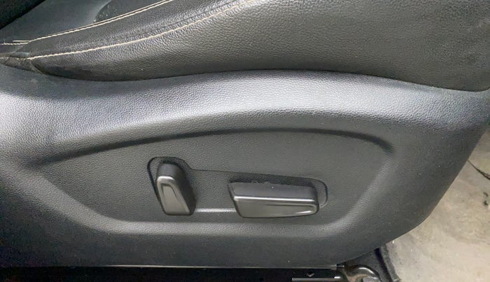2018 Hyundai Creta SX (O) 1.6 PETROL, Petrol, Manual, 80,751 km, Driver Side Adjustment Panel