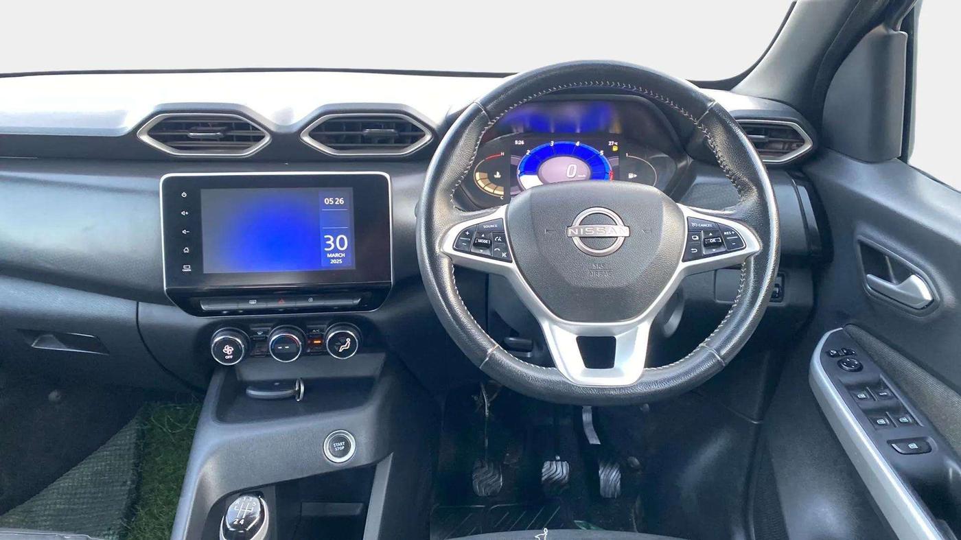 2022 Nissan MAGNITE XV PREMIUM, Petrol, Manual, 32,488 km, Steering Wheel Close Up