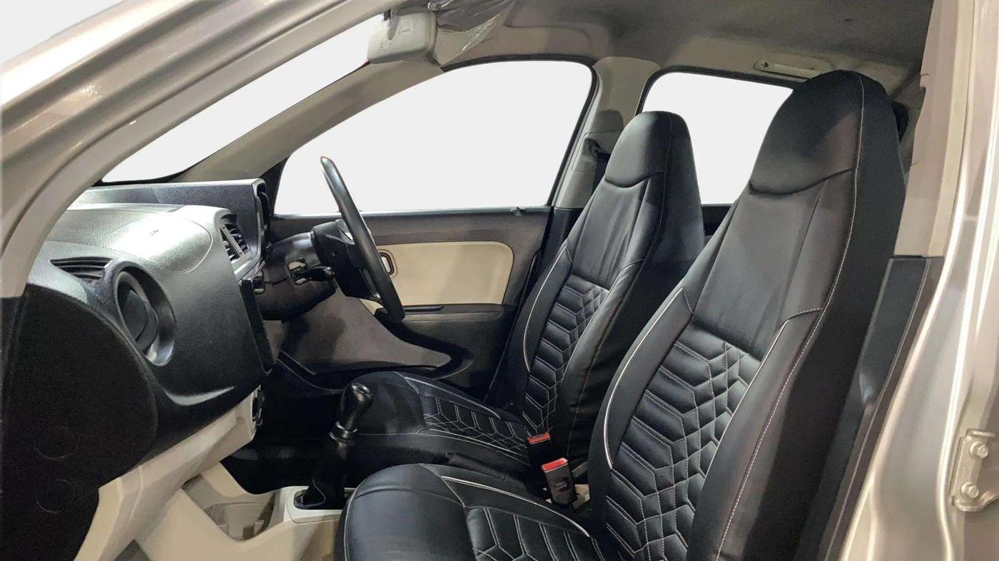 2022 Maruti Alto LXI O, Petrol, Manual, 26,185 km, Right Side Front Door Cabin