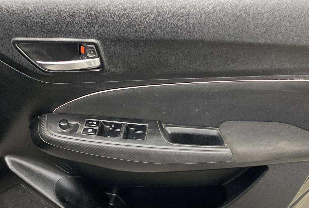 2018 Maruti Swift VXI, Petrol, Manual, 81,508 km, Driver Side Door Panels Control