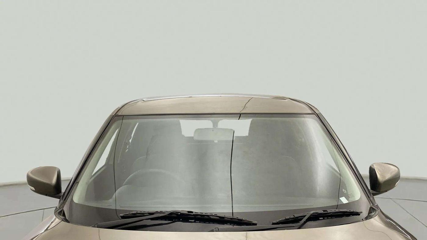 2018 Maruti Swift VXI, Petrol, Manual, 81,508 km, Front Windshield