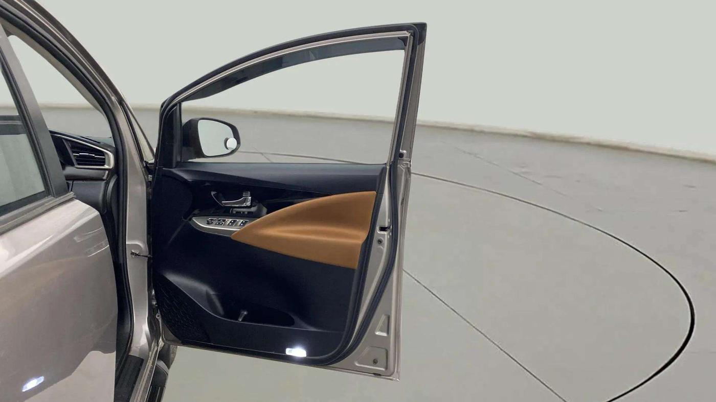 2022 Toyota Innova Crysta 2.7 ZX AT 7 STR, Petrol, Automatic, 16,009 km, RHS Front Door