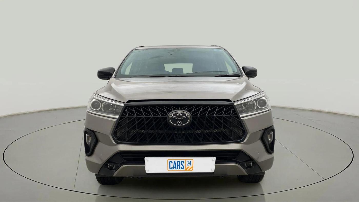2022 Toyota Innova Crysta 2.7 ZX AT 7 STR, Petrol, Automatic, 16,009 km, Front