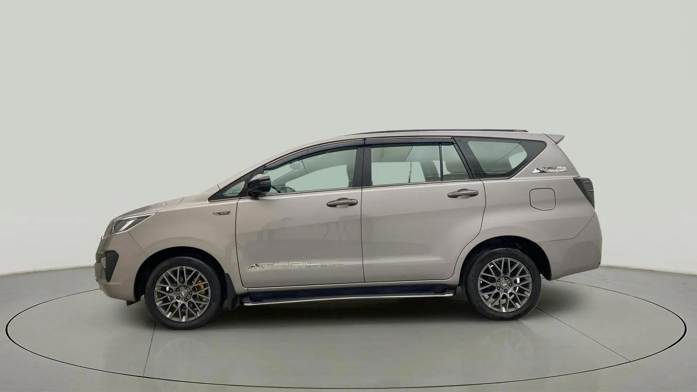 2022 Toyota Innova Crysta 2.7 ZX AT 7 STR, Petrol, Automatic, 16,009 km, Left Side