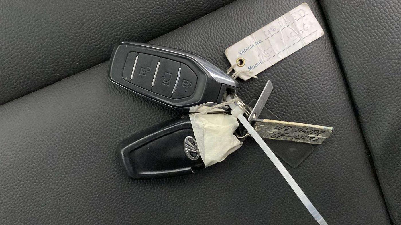 2020 Mahindra XUV500 W7, Diesel, Manual, 57,903 km, Key Close Up
