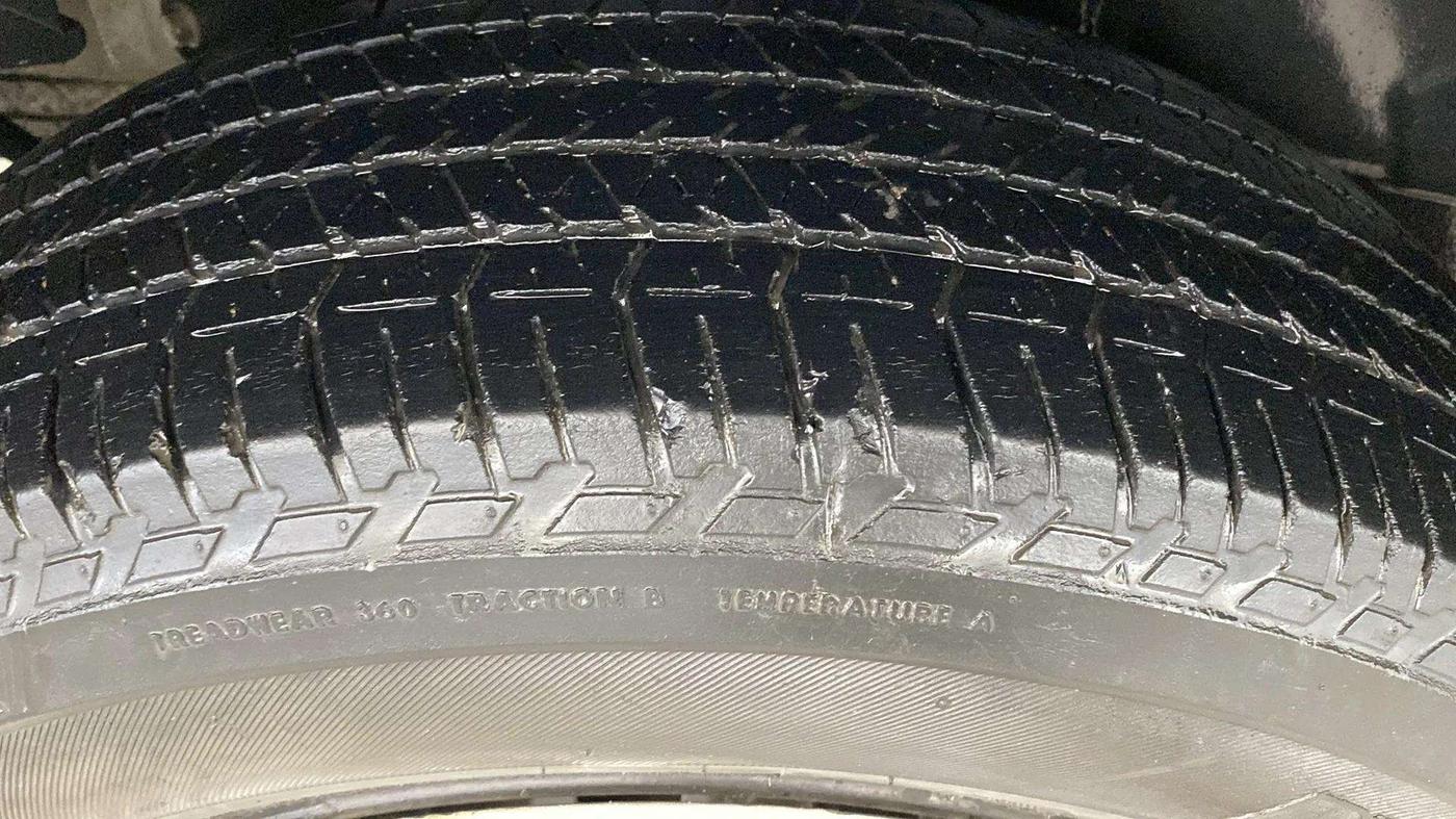 2020 Mahindra XUV500 W7, Diesel, Manual, 57,903 km, Right Rear Tyre Tread