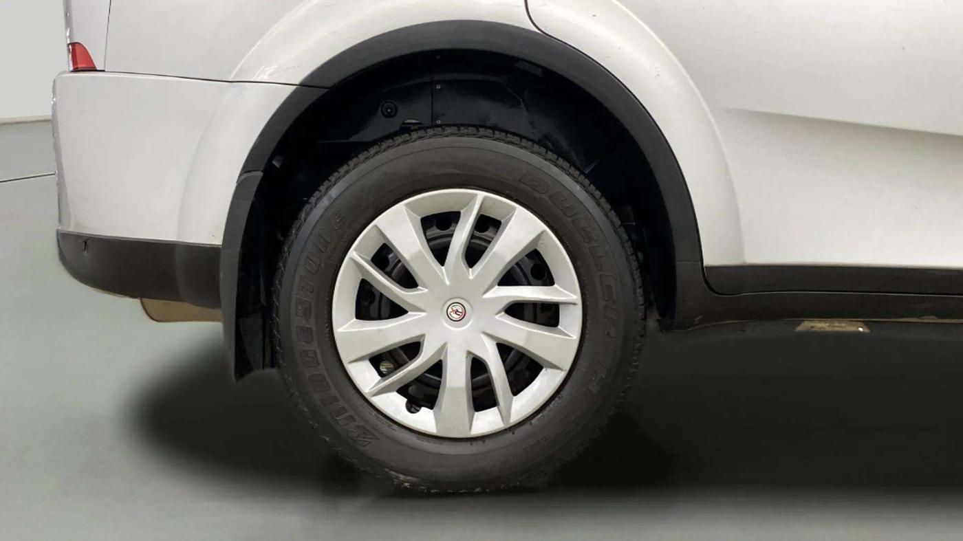 2020 Mahindra XUV500 W7, Diesel, Manual, 57,903 km, Right Rear Wheel