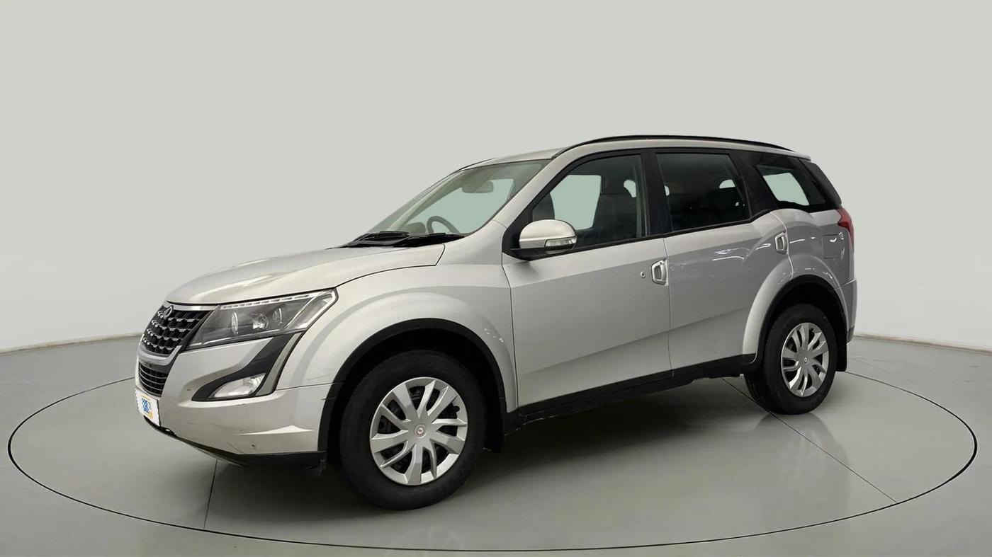 2020 Mahindra XUV500 W7, Diesel, Manual, 57,903 km, Left Front Diagonal