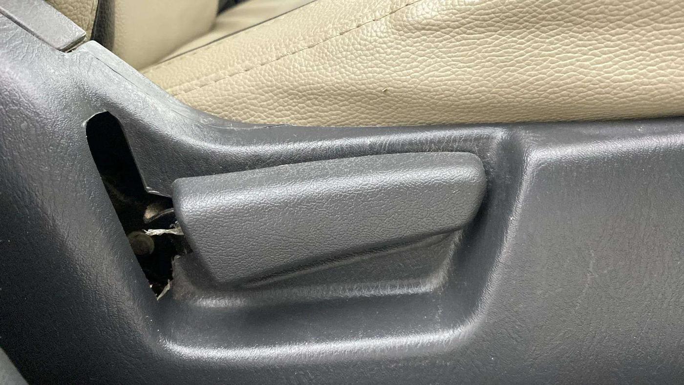 2018 Maruti Alto K10 VXI (O) AMT, Petrol, Automatic, 38,574 km, Driver Side Adjustment Panel