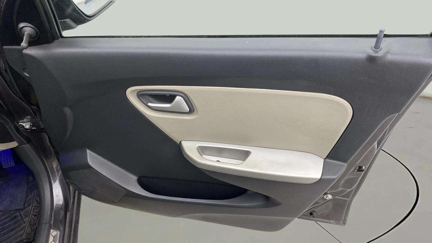 2018 Maruti Alto K10 VXI (O) AMT, Petrol, Automatic, 38,574 km, Driver Side Door Panels Control